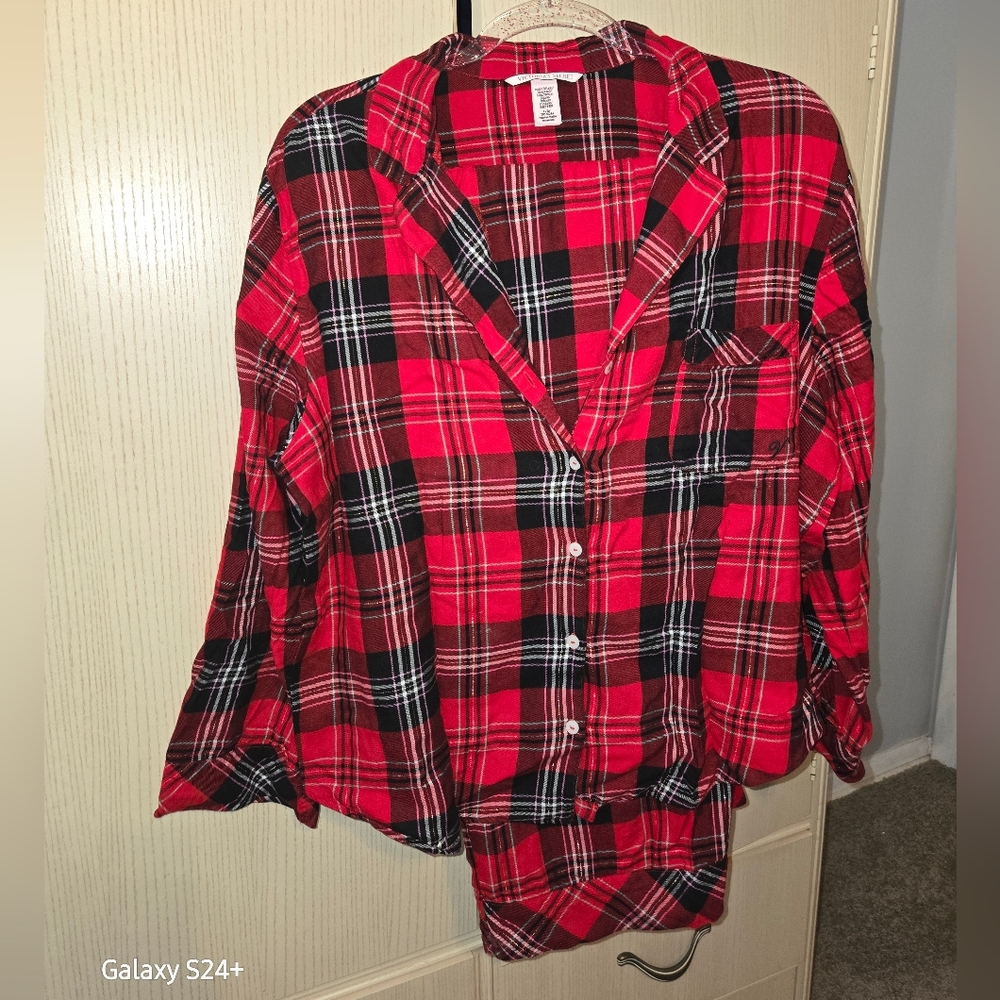 Victoria's Secret Red Plaid Pajama Set - Picture 2 of 3